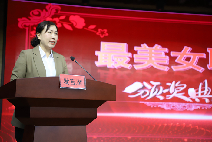 刘玲.jpg