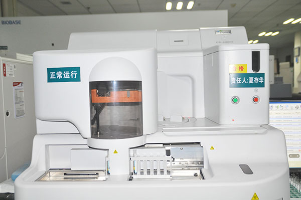 日本希森美康CS2000i型全自动凝血分析仪.JPG